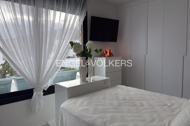 4 soverom Villa til leie i Finestrat med svømmebasseng garasje - € 4 500 (Ref: 9677905)