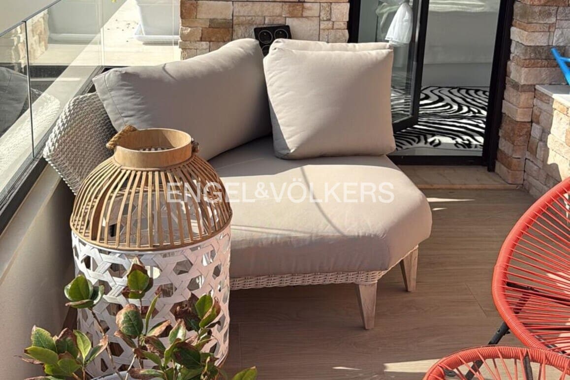 4 soverom Villa til leie i Finestrat med svømmebasseng garasje - € 4 500 (Ref: 9677905)