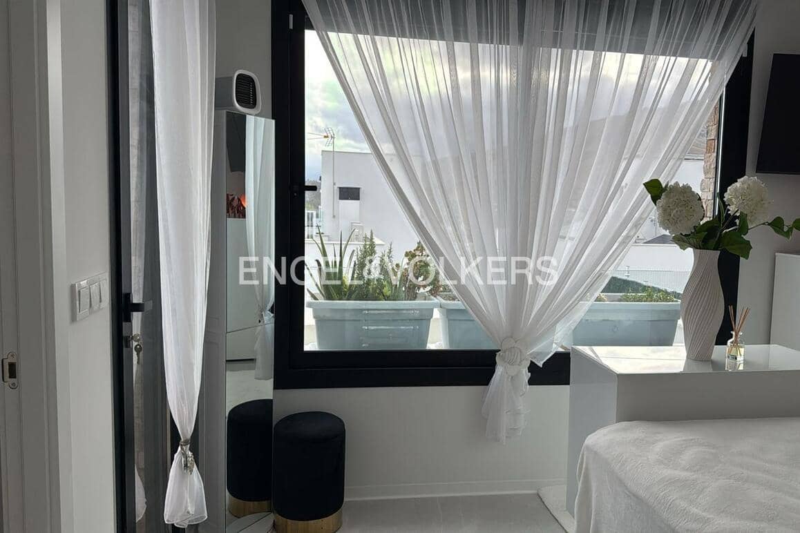 4 soverom Villa til leie i Finestrat med svømmebasseng garasje - € 4 500 (Ref: 9677905)