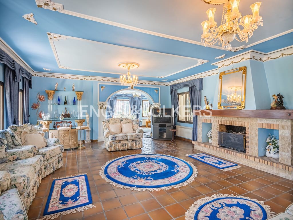 10 bedroom Villa for sale in La Nucia with pool garage - € 1,950,000 (Ref: 9677906)