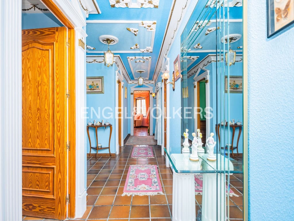 10 bedroom Villa for sale in La Nucia with pool garage - € 1,950,000 (Ref: 9677906)