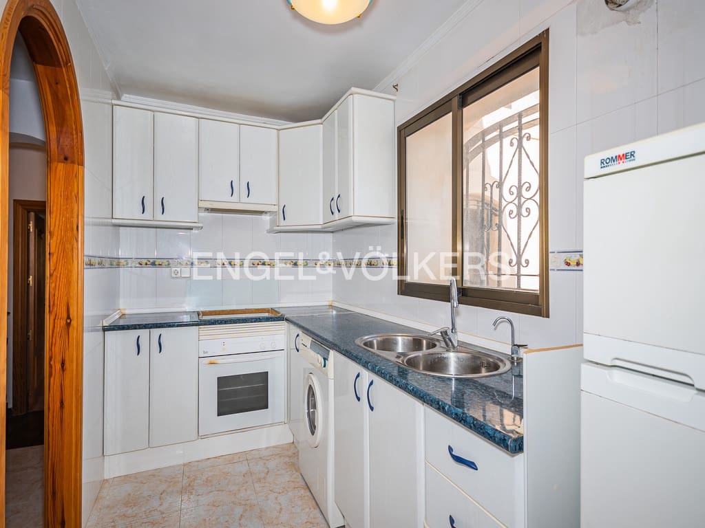 10 bedroom Villa for sale in La Nucia with pool garage - € 1,950,000 (Ref: 9677906)