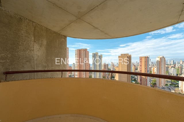 3 sovrum Lägenhet till salu i Benidorm med pool garage - 345 000 € (Ref: 9687367)