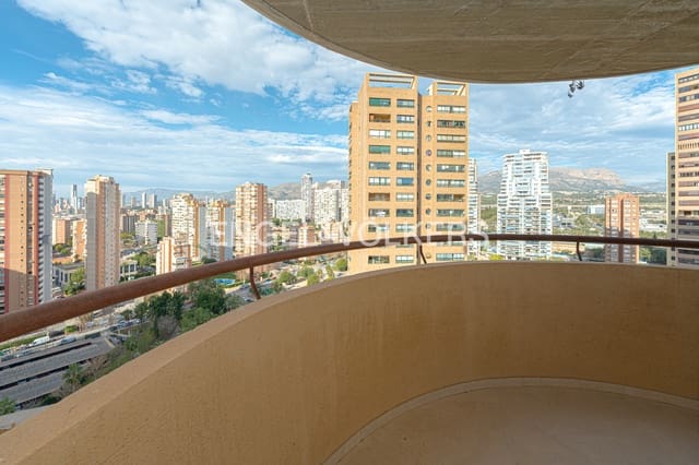 3 sovrum Lägenhet till salu i Benidorm med pool garage - 345 000 € (Ref: 9687367)