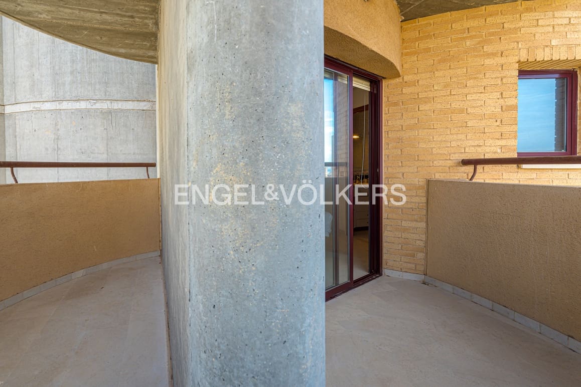 3 sovrum Lägenhet till salu i Benidorm med pool garage - 345 000 € (Ref: 9687367)