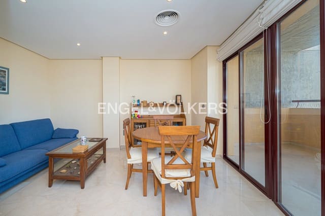 3 bedroom Apartment for sale in Juzgados - Plaza de Toros, Benidorm with pool garage - € 345,000 (Ref: 9687367)