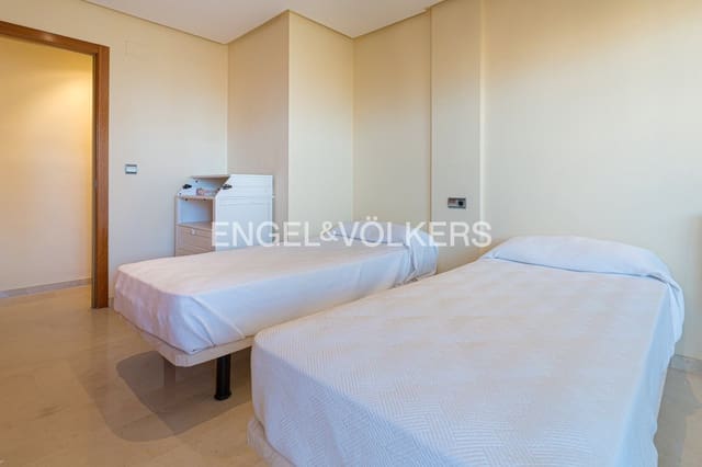 3 bedroom Apartment for sale in Juzgados - Plaza de Toros, Benidorm with pool garage - € 345,000 (Ref: 9687367)