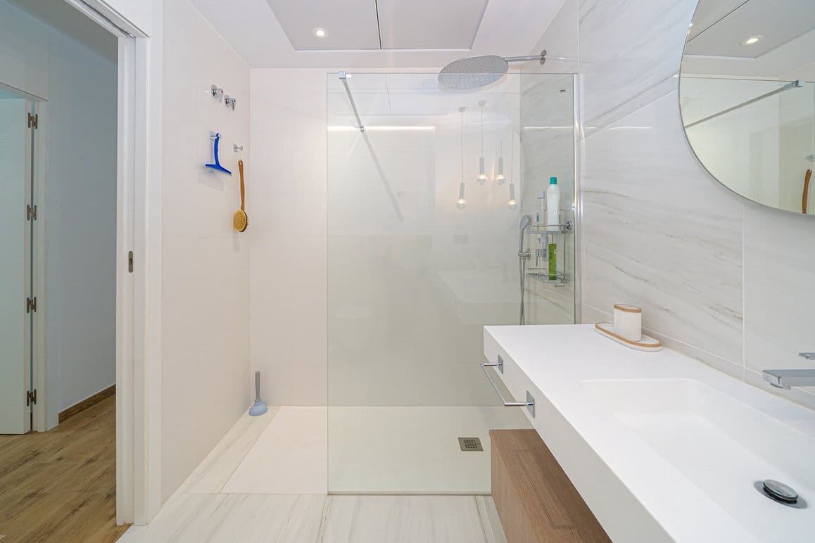 3 bedroom Apartment for sale in La Villajoyosa / Vila Joiosa with pool garage - € 1,295,000 (Ref: 9687531)