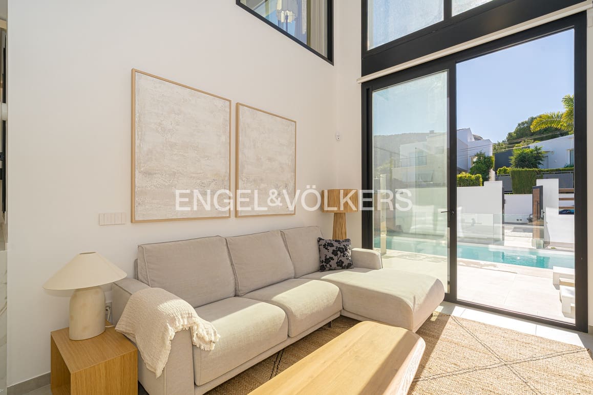 4 soveværelse Villa til salg i Albir med swimmingpool garage - € 895.000 (Ref: 9699825)