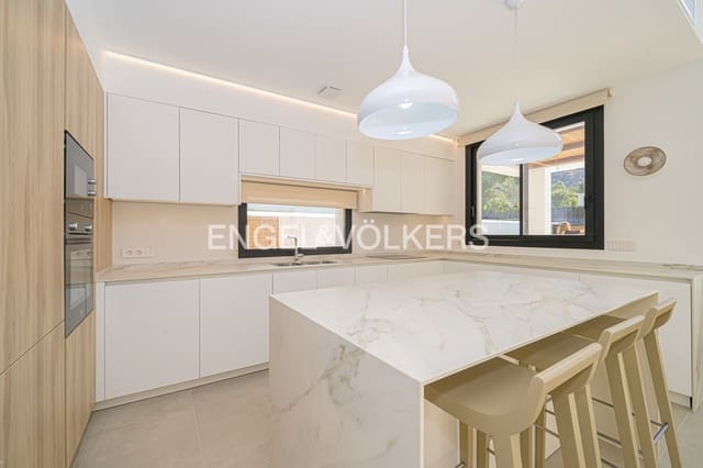 4 soveværelse Villa til salg i Albir, Alfaz del Pi / L'Alfàs del Pi med swimmingpool garage - € 895.000 (Ref: 9699825)