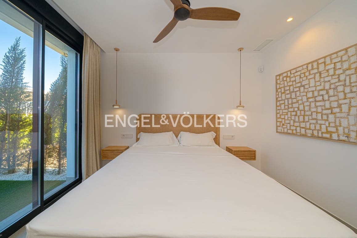 4 soveværelse Villa til salg i Albir med swimmingpool garage - € 895.000 (Ref: 9699825)