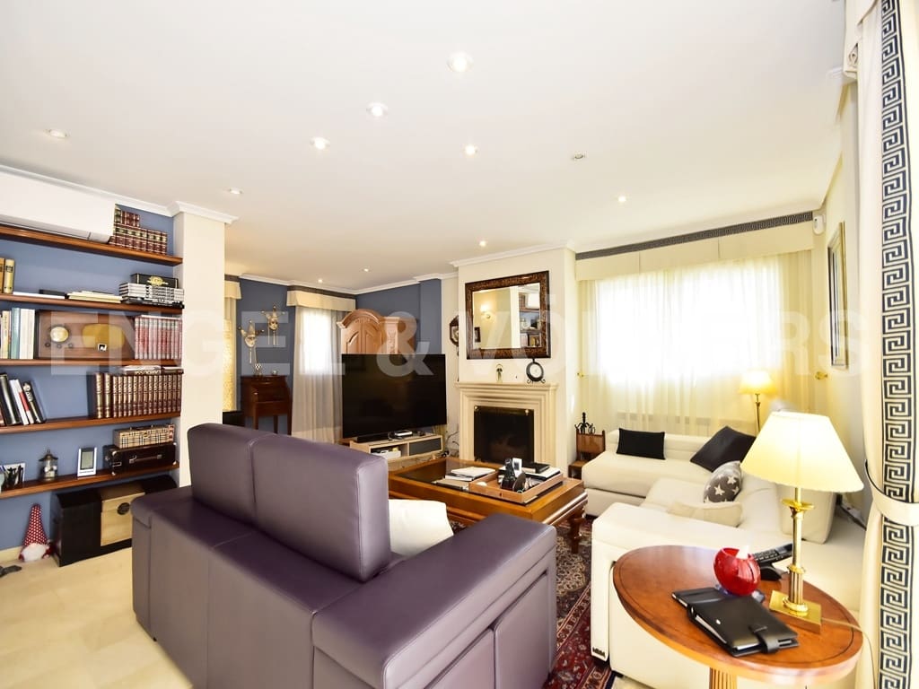 4 bedroom Villa for rent in Benidorm with pool garage - € 2,500 (Ref: 9720327)