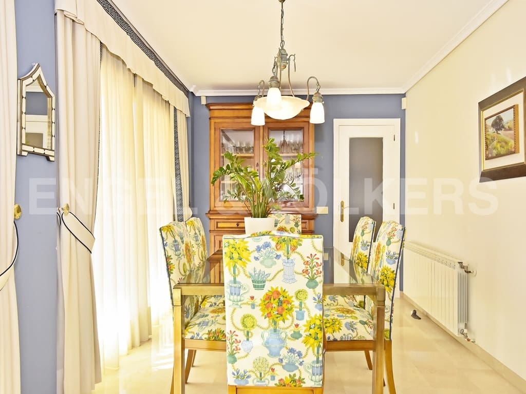 4 bedroom Villa for rent in Benidorm with pool garage - € 2,500 (Ref: 9720327)