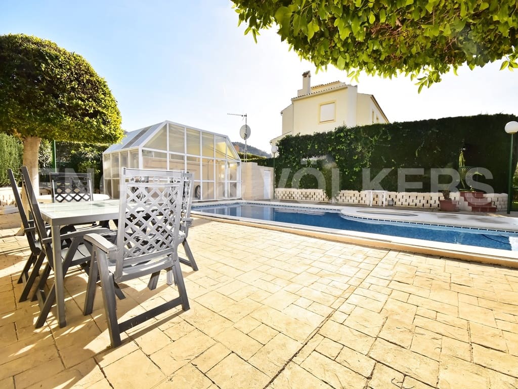 4 bedroom Villa for rent in Benidorm with pool garage - € 2,500 (Ref: 9720327)