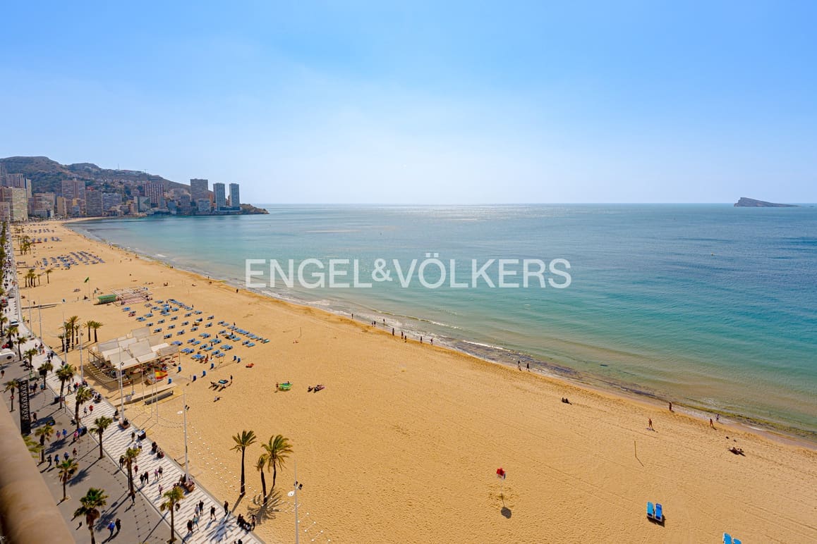 2 sovrum Lägenhet till salu i Benidorm med garage - 550 000 € (Ref: 9720473)