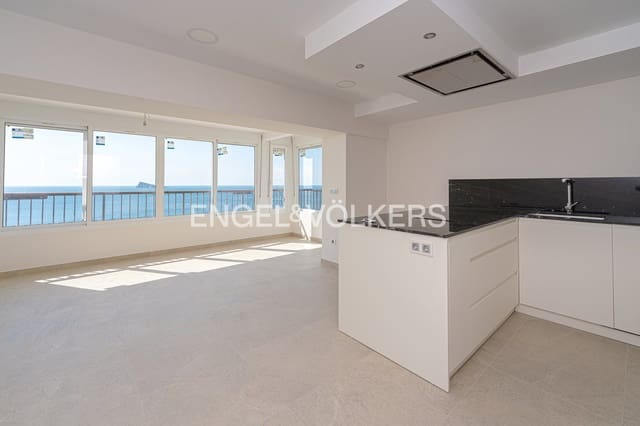 Apartamento de 2 habitaciones en Juzgados - Plaza de Toros, Benidorm en venta con garaje - 495.000 € (Ref: 9720473)