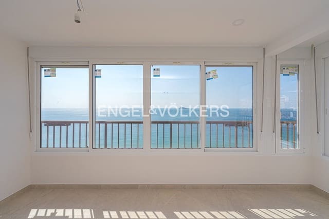 Apartamento de 2 habitaciones en Juzgados - Plaza de Toros, Benidorm en venta con garaje - 495.000 € (Ref: 9720473)