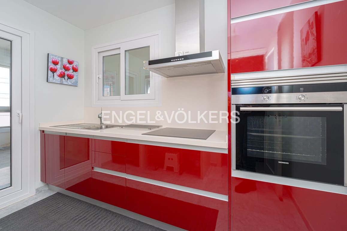 3 sovrum Lägenhet till salu i Benidorm med pool garage - 320 000 € (Ref: 9733413)