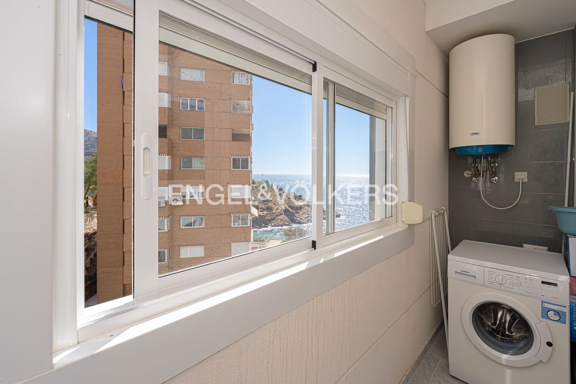 3 sovrum Lägenhet till salu i Benidorm med pool garage - 320 000 € (Ref: 9733413)