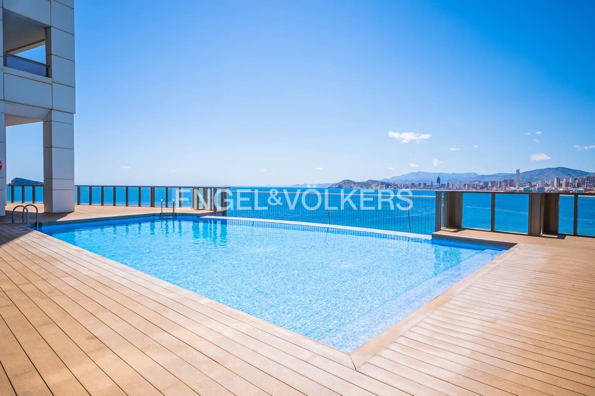 3 sovrum Lägenhet till salu i Benidorm med pool garage - 320 000 € (Ref: 9733413)