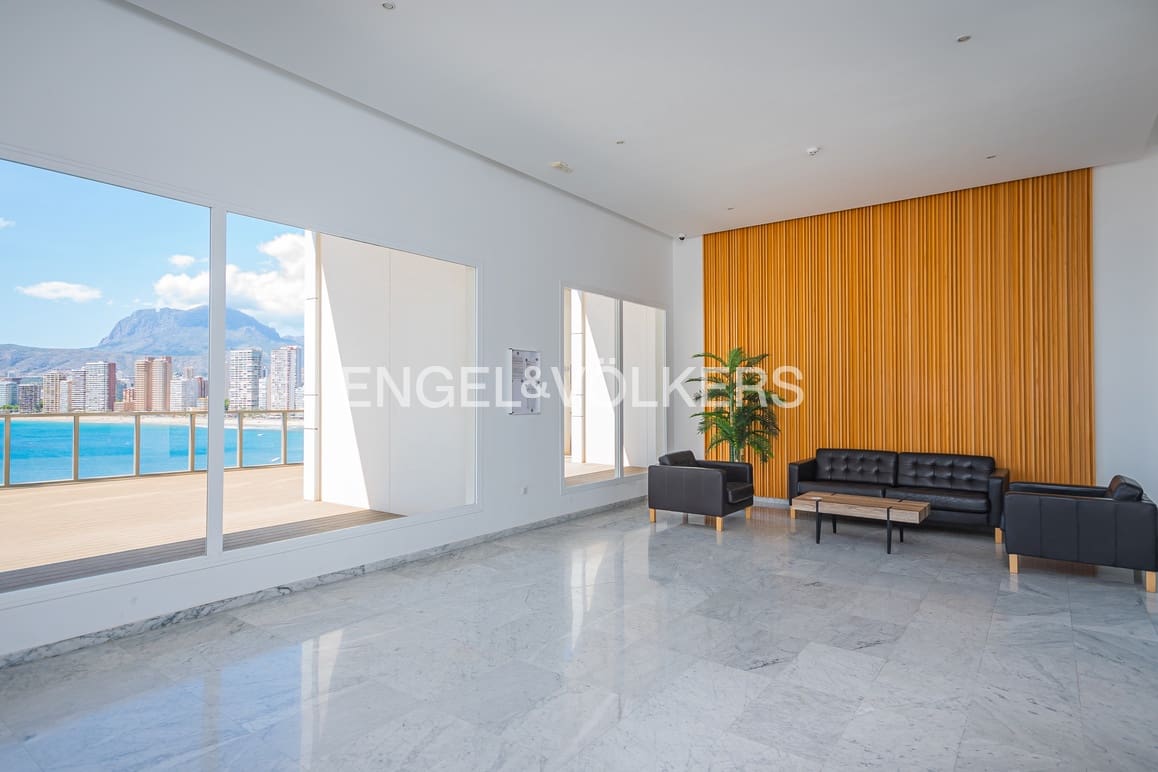 3 sovrum Lägenhet till salu i Benidorm med pool garage - 320 000 € (Ref: 9733413)