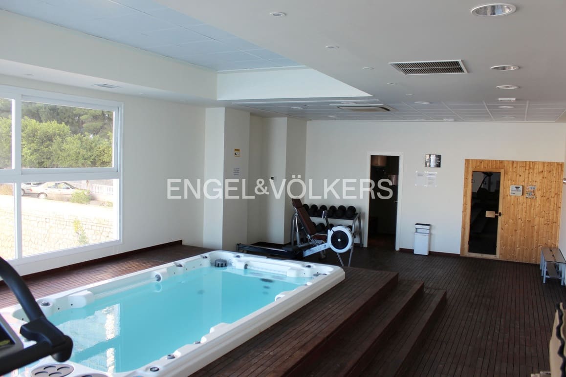 3 sovrum Lägenhet till salu i Benidorm med pool garage - 320 000 € (Ref: 9733413)