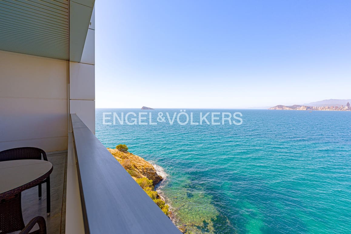 3 sovrum Lägenhet till salu i Benidorm med pool garage - 320 000 € (Ref: 9733413)