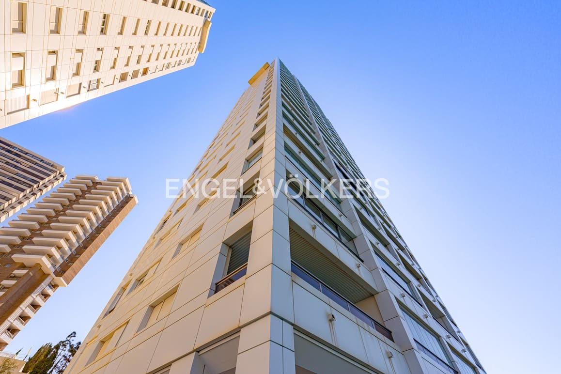 3 sovrum Lägenhet till salu i Benidorm med pool garage - 320 000 € (Ref: 9733413)