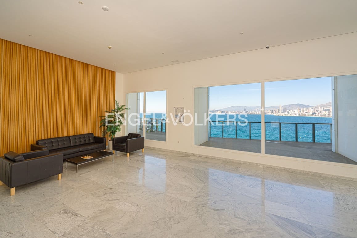 3 sovrum Lägenhet till salu i Benidorm med pool garage - 320 000 € (Ref: 9733413)