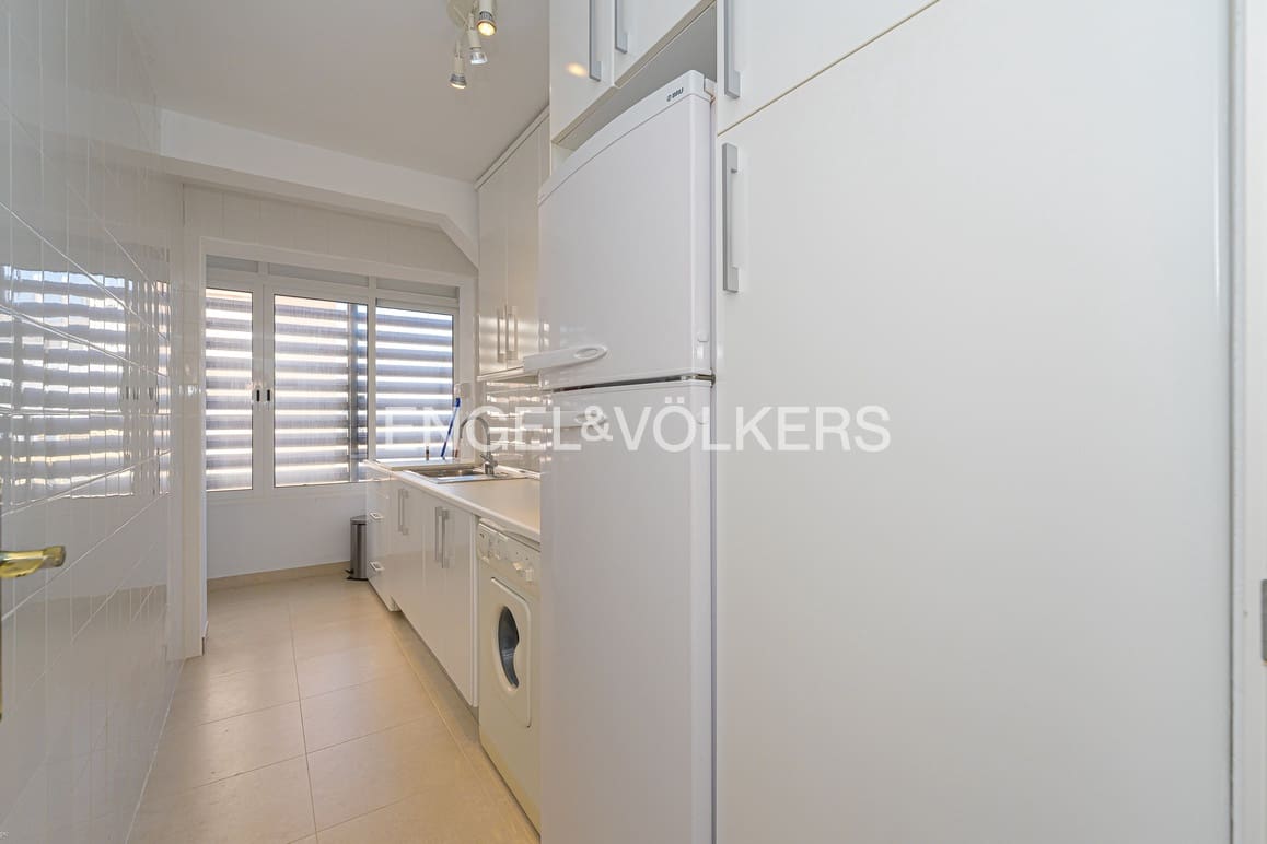 1 bedroom Apartment for sale in Benidorm - € 350,000 (Ref: 9733414)