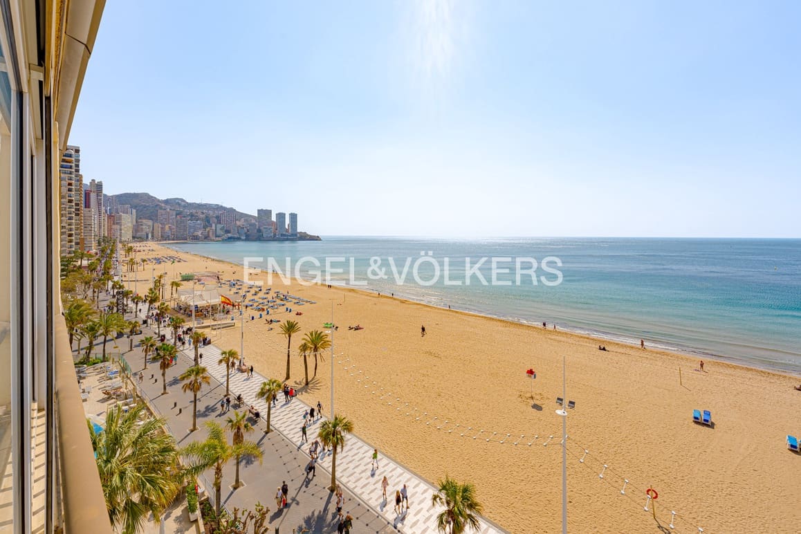 1 bedroom Apartment for sale in Benidorm - € 350,000 (Ref: 9733414)