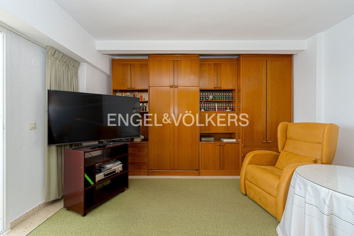 1 bedroom Apartment for sale in Benidorm - € 350,000 (Ref: 9733414)