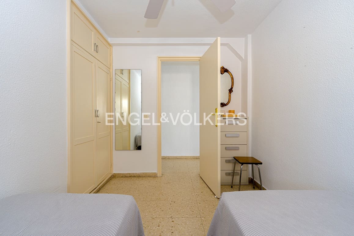 1 bedroom Apartment for sale in Benidorm - € 350,000 (Ref: 9733414)