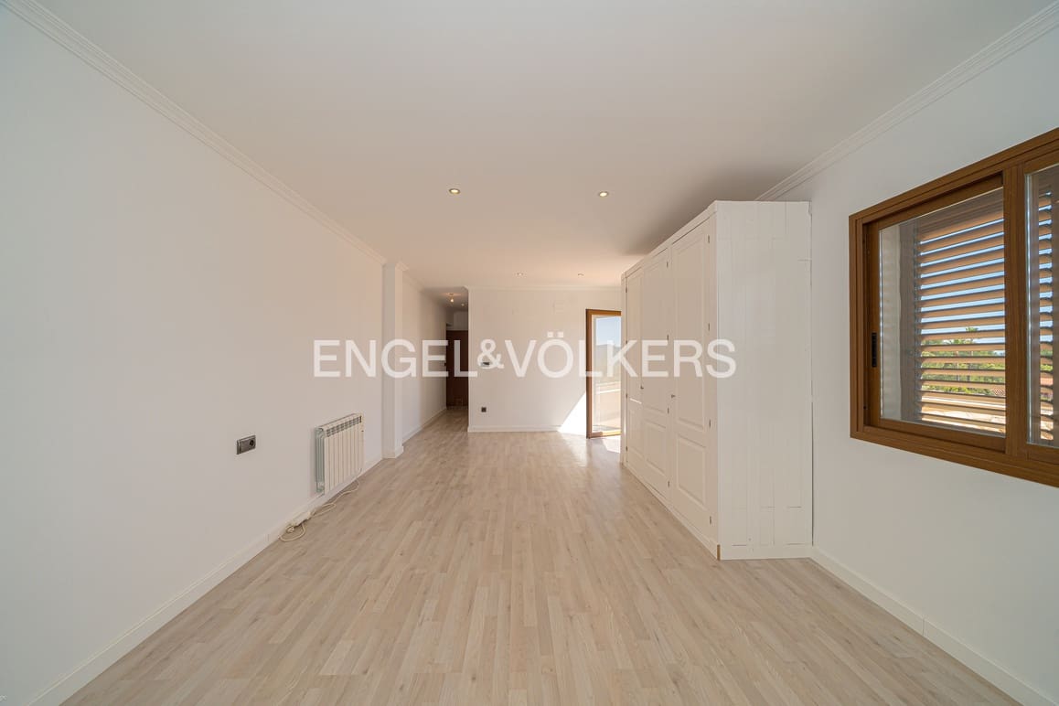 7 bedroom Villa for sale in La Nucia with pool garage - € 775,000 (Ref: 9737132)