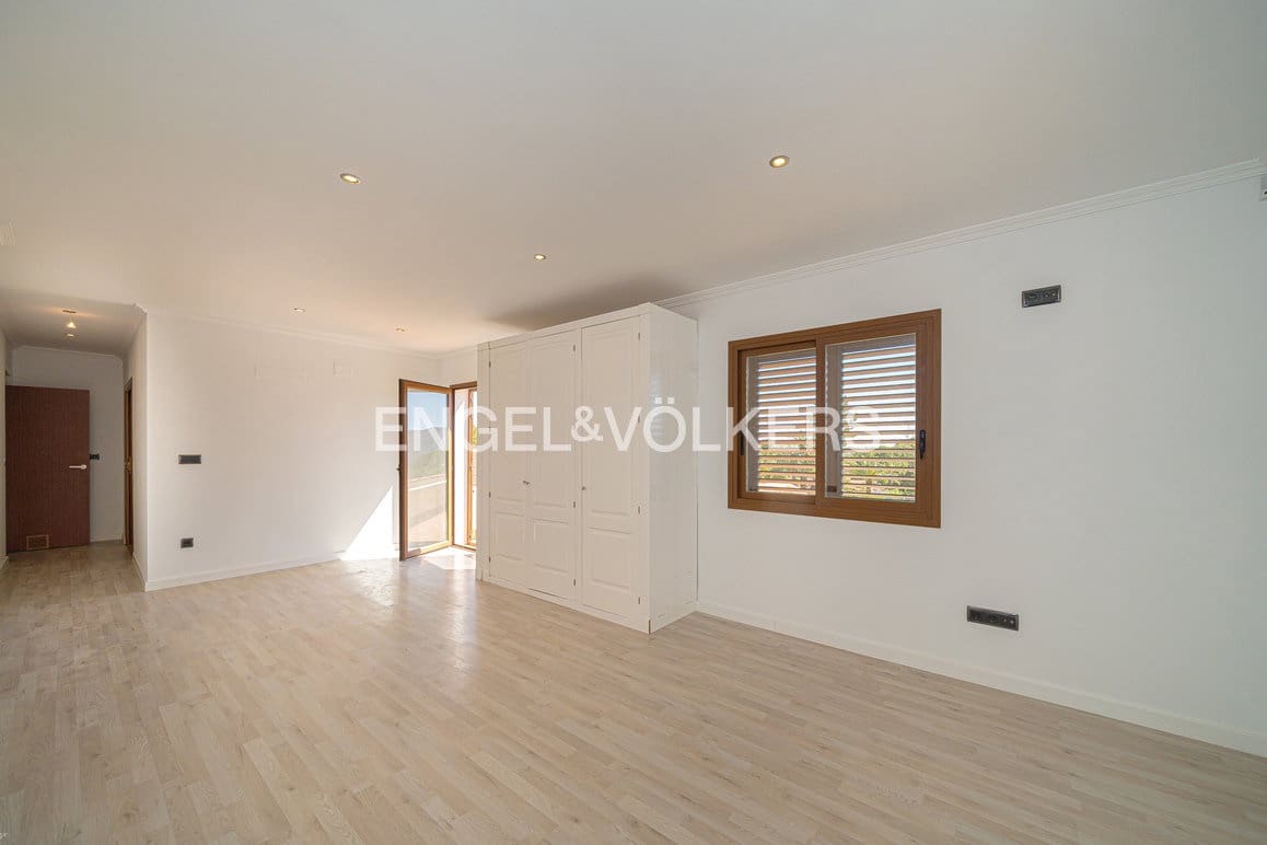 7 soverom Villa til salgs i La Nucia med svømmebasseng garasje - € 750 000 (Ref: 9737132)