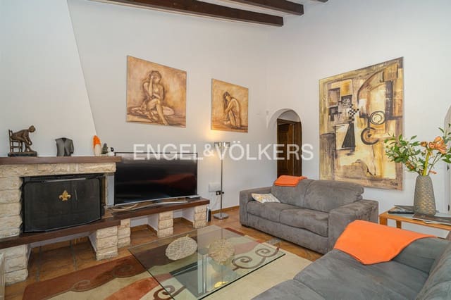 7 bedroom Villa for sale in La Nucia Pueblo  , La Nucia with pool garage - € 750,000 (Ref: 9737132)