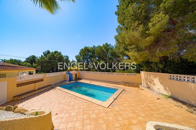 7 bedroom Villa for sale in La Nucia Pueblo  , La Nucia with pool garage - € 750,000 (Ref: 9737132)