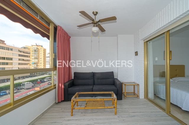 2 bedroom Apartment for rent in Benidorm with pool garage - € 1,500 (Ref: 9770990)