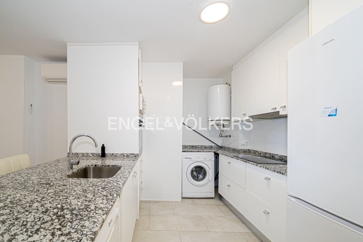 2 bedroom Apartment for rent in Benidorm with pool garage - € 1,500 (Ref: 9770990)