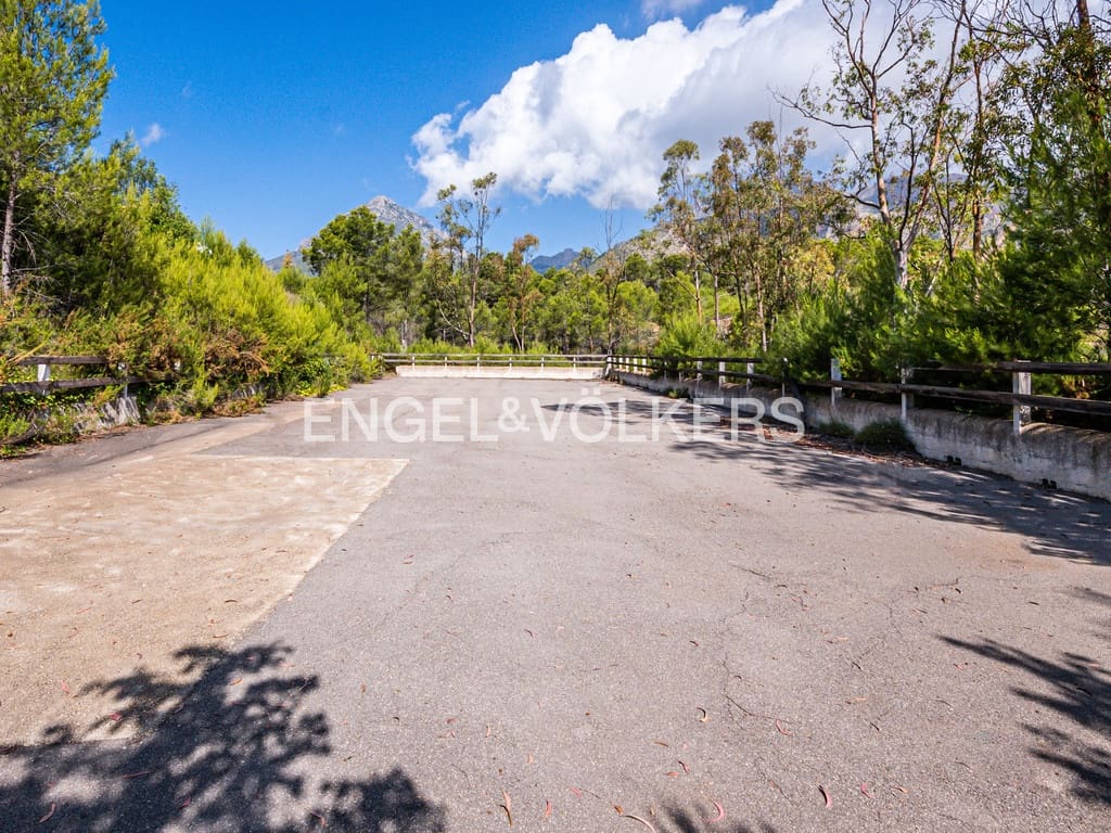 10 makuuhuone Huvila myytävänä paikassa La Nucia mukana uima-altaan 
autotalli - 1 950 000 € (Ref: 9778648)