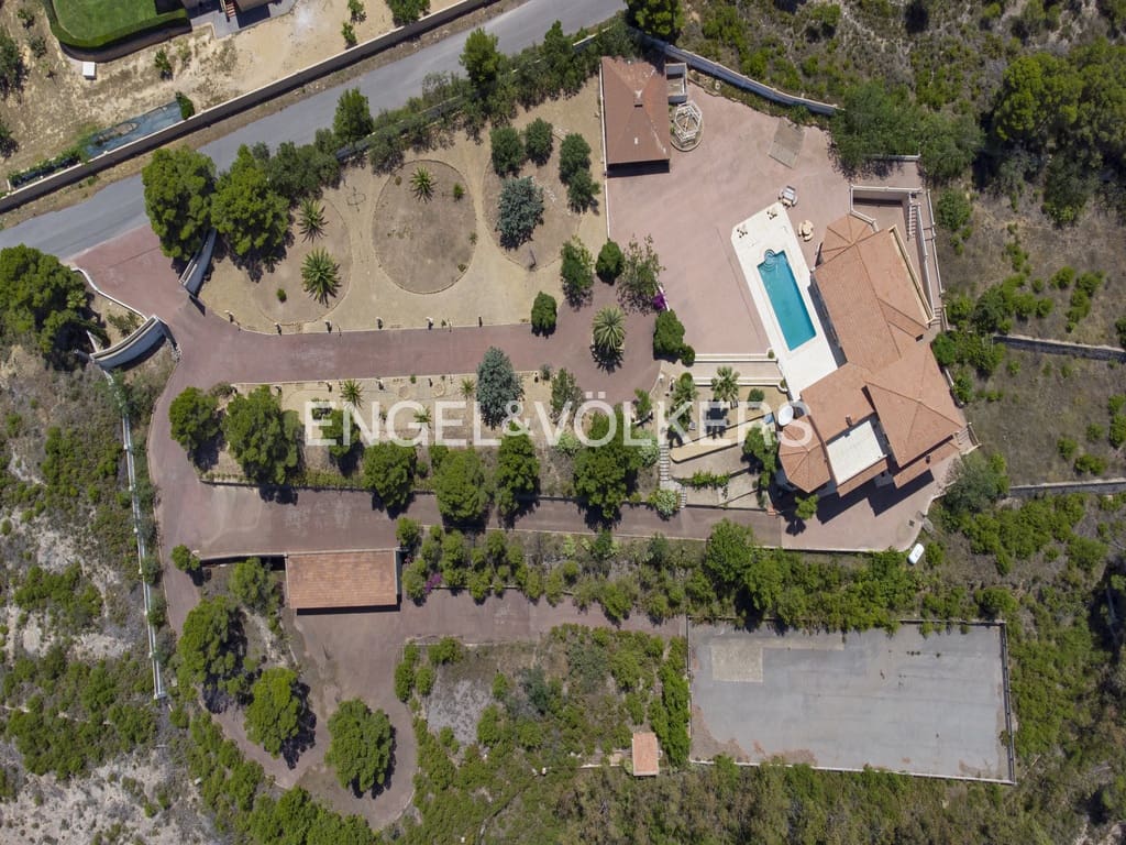 10 makuuhuone Huvila myytävänä paikassa La Nucia mukana uima-altaan 
autotalli - 1 950 000 € (Ref: 9778648)