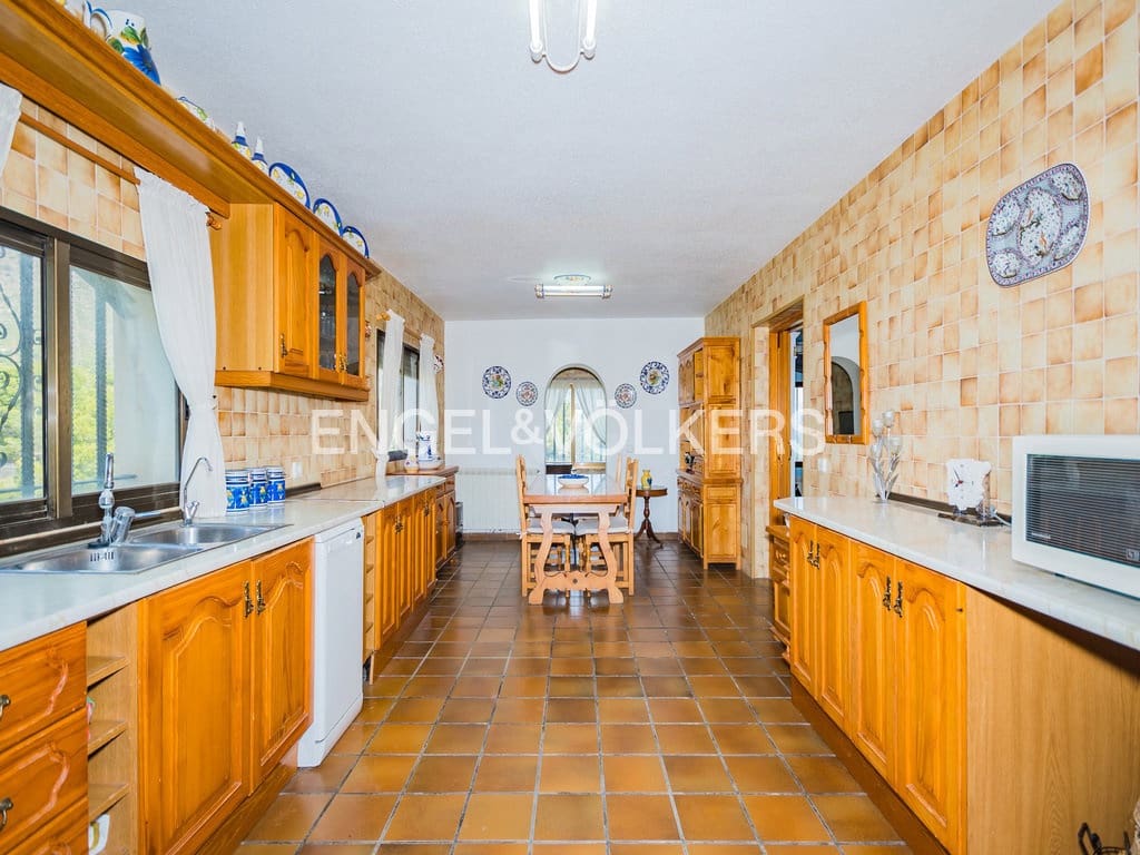 10 slaapkamer Villa te koop in La Nucia met zwembad garage - € 1.950.000 (Ref: 9778648)