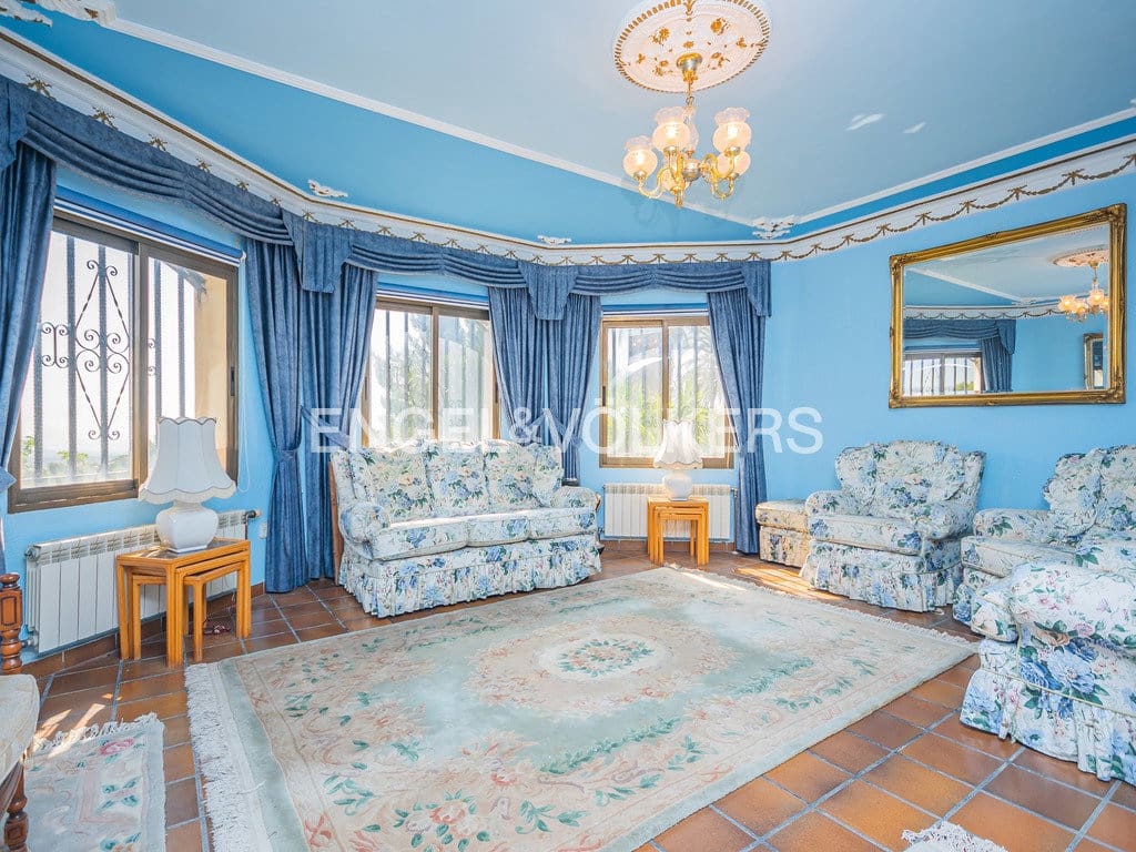 10 slaapkamer Villa te koop in La Nucia met zwembad garage - € 1.950.000 (Ref: 9778648)