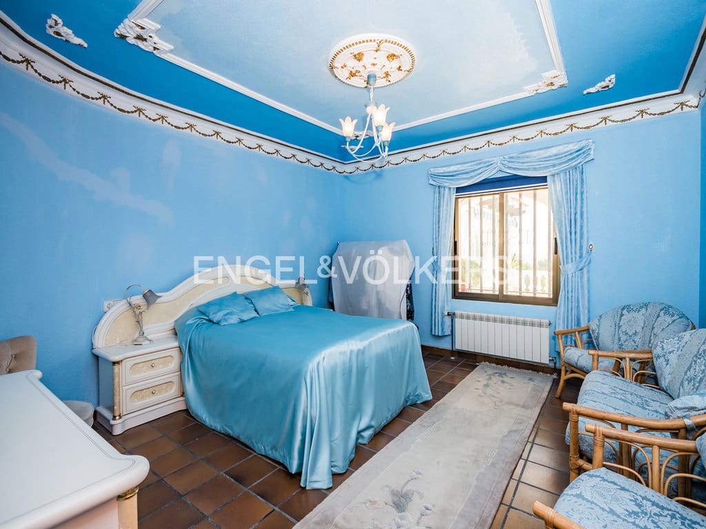 10 slaapkamer Villa te koop in La Nucia met zwembad garage - € 1.950.000 (Ref: 9778648)