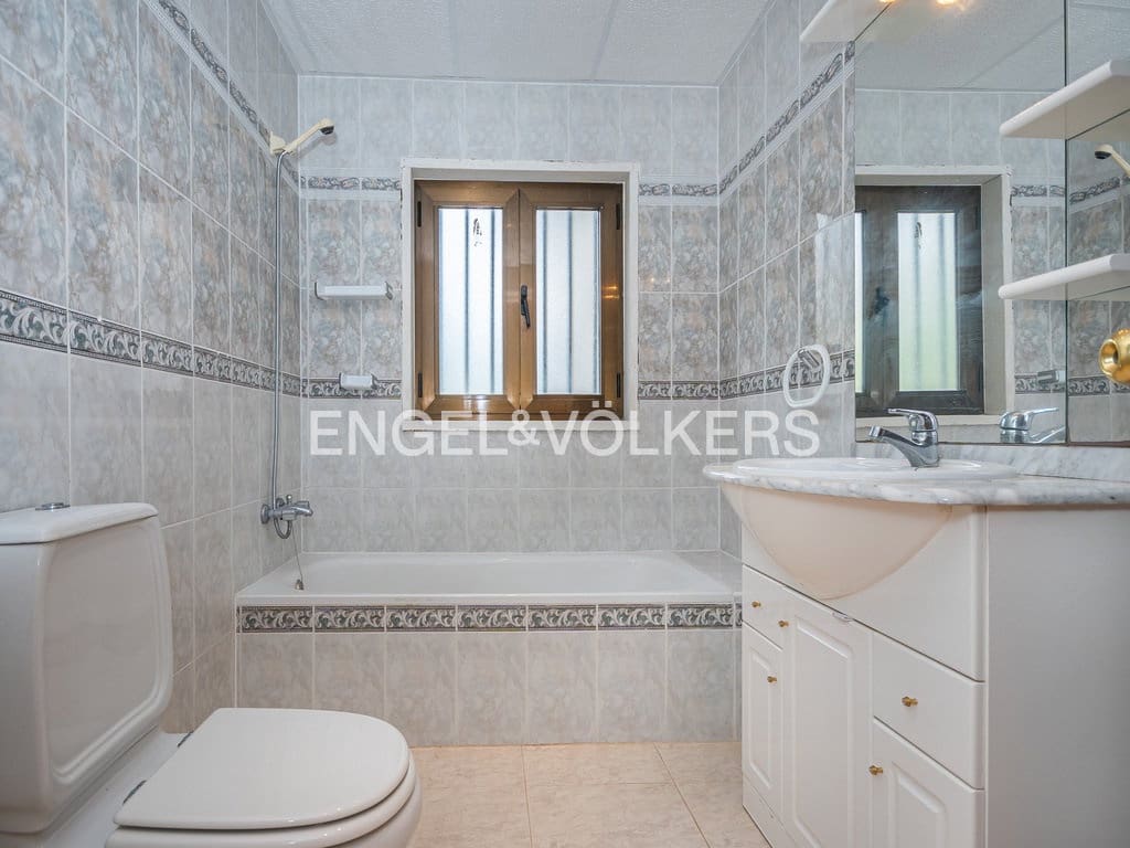 10 slaapkamer Villa te koop in La Nucia met zwembad garage - € 1.950.000 (Ref: 9778648)