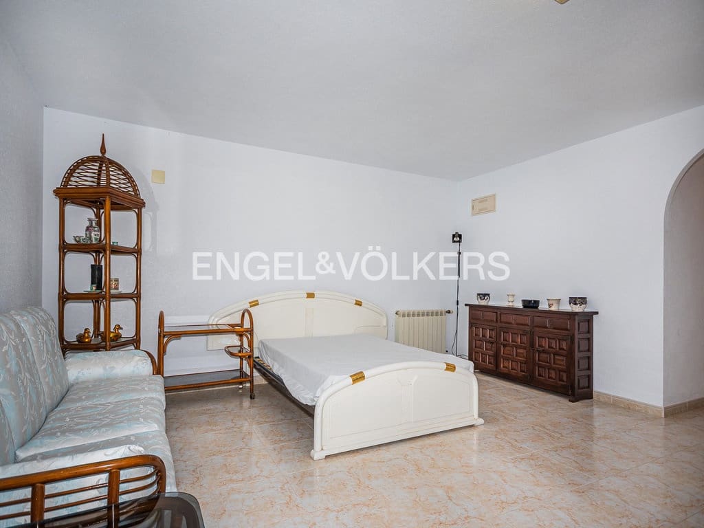 10 slaapkamer Villa te koop in La Nucia met zwembad garage - € 1.950.000 (Ref: 9778648)