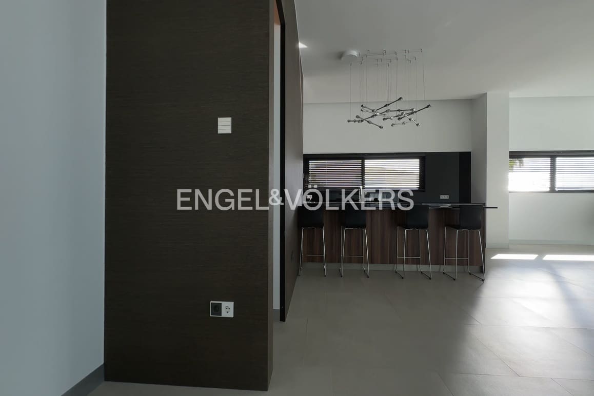 3 bedroom Villa for sale in Finestrat with pool garage - € 2,500,000 (Ref: 9778886)