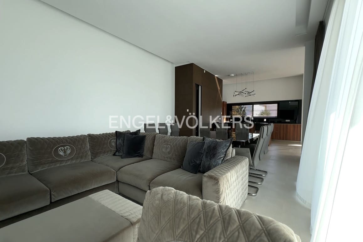 3 bedroom Villa for sale in Finestrat with pool garage - € 2,500,000 (Ref: 9778886)