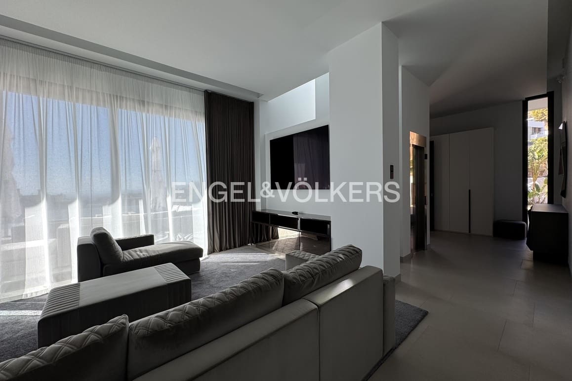 3 bedroom Villa for sale in Finestrat with pool garage - € 2,500,000 (Ref: 9778886)