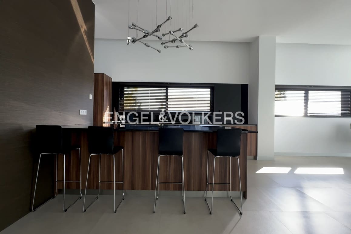 3 bedroom Villa for sale in Finestrat with pool garage - € 2,500,000 (Ref: 9778886)